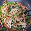 生姜香る♪【ピーマンとえのきとにんじんのしょうゆ炒め】の工程4