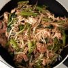 豚とアスパラ菜の麺つゆオイスター炒め♩包丁不要!ワンパン簡単の工程4