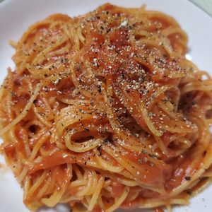 週一だけは頑張ります💦の作ってみた!投稿(ワンパンパスタでトマトのうま味を凝縮！【濃厚トマトパスタ】)