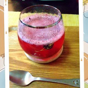 チョロリスの作ってみた!投稿(冷凍ブルーベリーで♡ブルーベリーハニーソーダ)