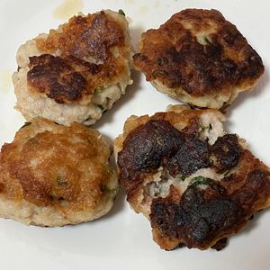 さっちゃんの作ってみた!投稿(大葉はんぺんの照り焼きつくね【#作り置き#冷凍保存#お弁当】)