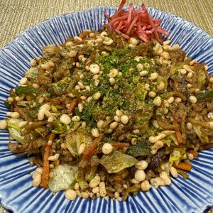楽ラク手抜キッチン🐶🐾の作ってみた!投稿(我が家のB級グルメ★【肉なしレンチンそばめし】)