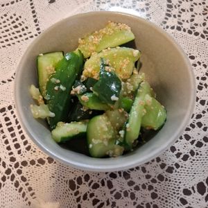 フェビアンの作ってみた!投稿(きゅうりだけ～《塩麹で中華風♡お漬物サラダ》)