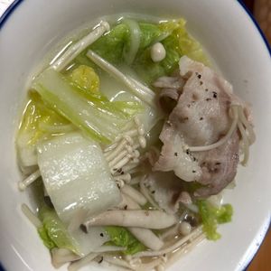 わたあめの作ってみた!投稿(たっぷり白菜のスタミナ旨だしスープ鍋)
