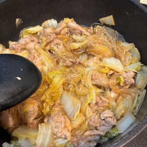 1169387の作ってみた!投稿(重ねて煮るだけ♪『豚バラ白菜とはるさめのすき焼き風♡甘辛煮』)