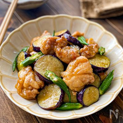 【夏野菜でさっぱり満腹】鶏肉となすとオクラの南蛮風いため