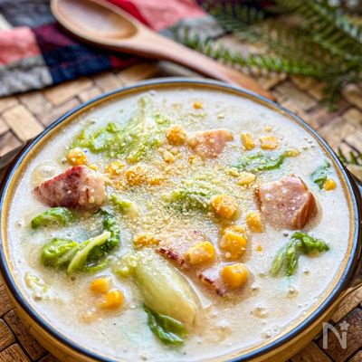シチューの素いらず《白菜とコーンの豆乳シチュー》