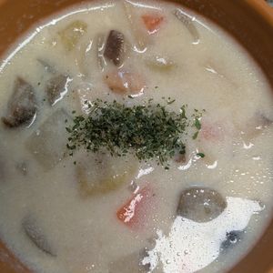 かめちゃん🐢の作ってみた!投稿(さつま芋とごぼうの和風豆乳チャウダー)