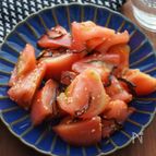 あと１品に便利なトマトの塩昆布和え
