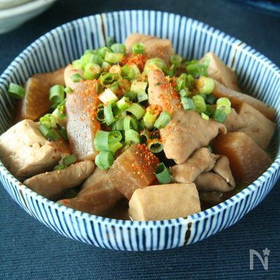 ごはんもお酒も進みますね!モツ煮込み