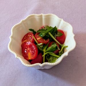 𝔂𝓾𝓶𝓲🍓の作ってみた!投稿(ミニトマトと三つ葉のわさび醬油マリネ)
