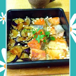 チョロリスの作ってみた!投稿(【鮭となすの中華風南蛮漬け】夏におすすめのひんやりおかず♡)