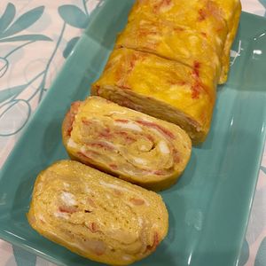 おかか昆布🍙の作ってみた!投稿(ふわふわ甘〜いカニカマ卵焼き【#作り置き #冷凍保存】)