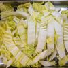 余った白菜で簡単一品✨白菜と塩昆布の浅漬け☆😋☆やったね♪の工程1