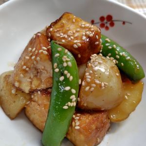 コスモスの作ってみた!投稿(【新じゃがと厚揚げの照り照りうま煮】ご飯がすすむ～！)