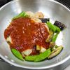 生パスタで海老トマトソースパスタ（もっちり感が良い）の工程3