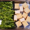 焼き厚揚げと菜の花の♪和風ツナマヨわさポン和え😘✨の工程1