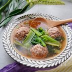 胃を温めて♪小松菜とコロコロ肉団子スープ