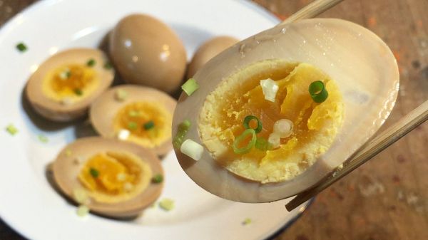 動画で解説】簡単！美味しい！絶品！味が染み染み〜ほんのり半熟な煮卵