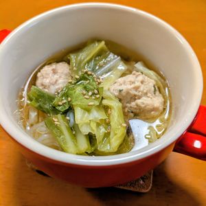 ゆきまる🐬🫧の作ってみた!投稿(【鶏肉団子とキャベツのしらたきスープ】簡単ヘルシー♪)