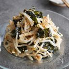 速攻であと一品‼︎『レンジで簡単 もやしと韓国海苔のナムル』