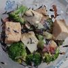 ☆ゆずっこ☆の作ってみた!投稿(【ブロッコリーと厚揚げの梅ひじきサラダ】かさまし食材で１品♡)