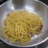 キノコの風味が美味しい「ペペロンチーノ」の工程3