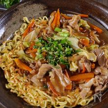 夏休みランチの定番！バリエいろいろ焼きそばレシピ
