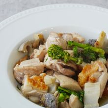 苦みとホック利ハーモニー！菜の花とれんこんのチキンソテー