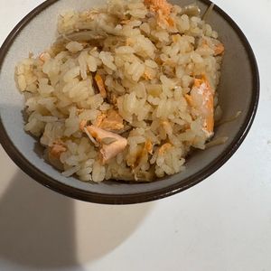 tanu🌿の作ってみた!投稿(【おかわりが止まらない♪】鮭とえのきの幸せ炊き込みご飯)