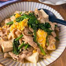 【ほうれん草と木綿豆腐の豚たま炒め】栄養満点♡︎簡単