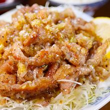 行列の定食屋さんの🍚とろとろ豚バラねぎ塩レモン炒め定食🤩