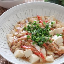 簡単3分ヘルシー♡豆腐とかにかまの中華とろみ煮