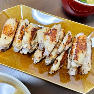 momoの作ってみた!投稿(手が止まらない！手羽中の白だしレモン焼き)