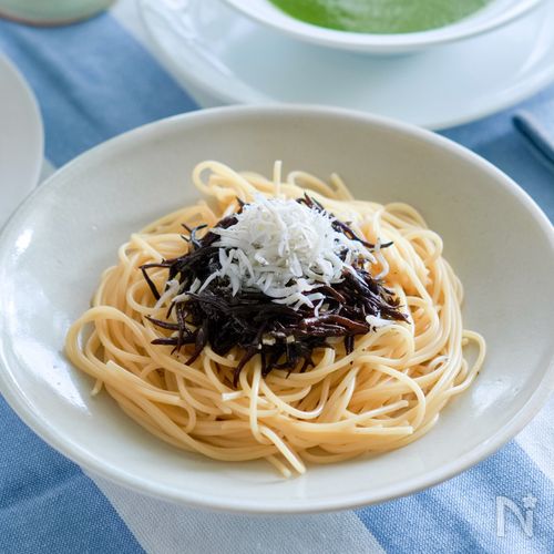 潮の風味♪ペペロンひじきとしらすのスパゲッティ