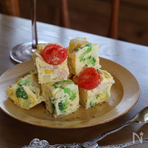 レンジで簡単！タッパーで混ぜるだけ！【米粉スペインオムレツ】