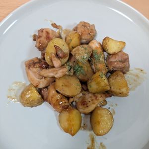 ゆいの作ってみた!投稿(【鶏肉と新じゃがのバター醤油焼き】頬張って食べたい♡)