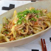 お休みの日のランチにも！具だくさん焼きうどんレシピ