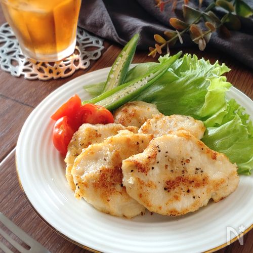簡単節約☆鶏むね肉のマヨチーズピカタ。