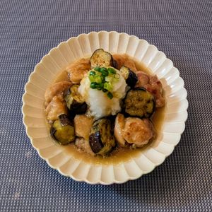 𝔂𝓾𝓶𝓲🍓の作ってみた!投稿(おろしのせでさっぱり♩鶏肉となすの甘酢炒め)