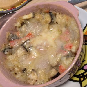 冬生まれ。の作ってみた!投稿(作業時間10分！【カニかまでカニクリームもちグラタン】)