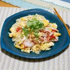 やっぱり夏は素麺で「ふんわり卵のカニカマ素麺炒め」