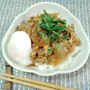 M＊Pの作ってみた!投稿(豚こま肉と糸こんにゃくで豚丼の具)