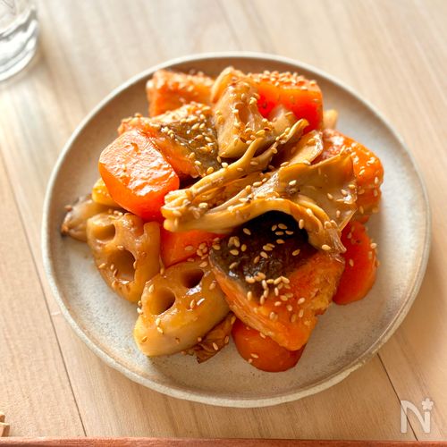 さっぱり！パクパク食べれる！【鮭と根菜の甘酢炒め･:*】