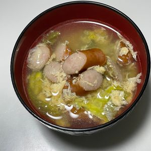 しんやの作ってみた!投稿(【ちぎりレタスとウインナーの卵スープ】ちぎって包丁不要♬)
