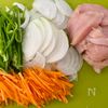 【鶏むね肉でカレー風味の南蛮漬け】さっぱりヘルシー料理♪の下準備