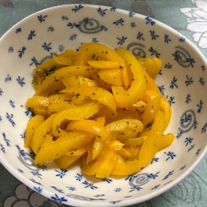 チョビの助の作ってみた!投稿(焼きパプリカのハーブマリネ)