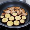 『れんこんとさつまいもと豚肉の甘辛ごま絡め』ご飯に合う♬の工程3