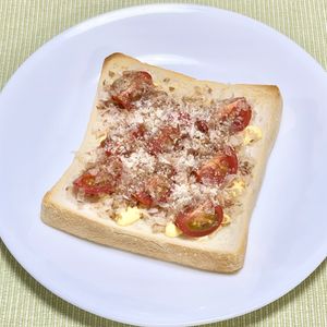 キャピタンの作ってみた!投稿(焼きトマトの極うまトースト)