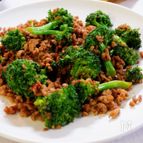 味付け3つ！ブロッコリーとひき肉のピリ辛炒め